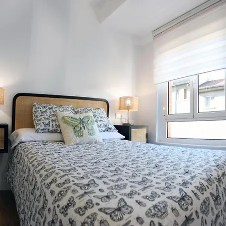 Moderno Piso En Oviedo By Bebalmy Apartment Exterior photo